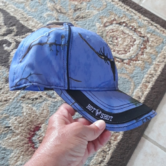 Realtree Accessories - Realtree cute ladies hat